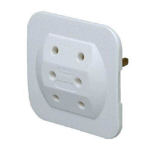 Kopp Steckdosenadapter Euro 3-fach, extra flach, weiß 16731
